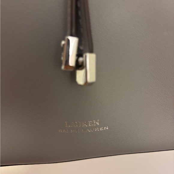 Super Stylish Ralph Lauren Light Gray Bucket Bag/Shoulder Bag - Picture 4 of 10
